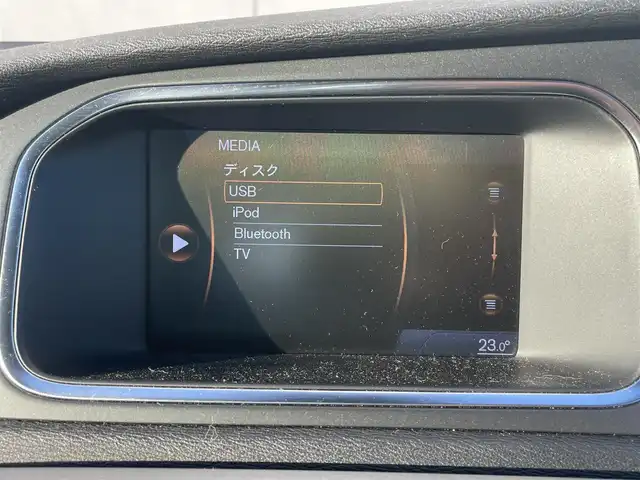 ボルボ Ｖ４０ T－4 千葉県 2014(平26)年 5.5万km ブラックサファイアメタリック 衝突軽減ブレーキ/純正ＨＤＤナビ/バックカメラ/ＥＴＣ/ＢＳＭ/レーダークルーズコントロール/純正１６インチアルミホイール/ハロゲンヘッドライト　/オートライト