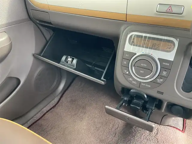 スズキ ラパン ショコラ X 富山県 2015(平27)年 2.5万km シャンパンピンクパール/メタリックホワイト ワンオーナー／/４ＷＤ／/社外７インチナビ／/ワンセグＴＶ／/ＤＶＤ再生／/Ｂｌｕｅｔｏｏｔｈ／/バックカメラ／/前後ドライブレコーダー／/ビルトインＥＴＣ／/スマートキー／/ＨＩＤオートライト