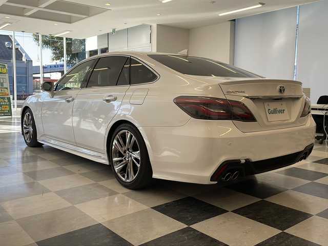 トヨタ クラウン ハイブリッド RS アドバンス 岐阜県 2020(令2)年 3.3万km パール 純正ナビ/Bluetooth/フルセグTV/全周囲モニター/トヨタセーフティセンス/プリクラッシュセーフティ/ブラインドスポットモニター/レーダークルーズコントロール/ロードサインアシスト/ヘッドアップディスプレイ/オートマチックハイビーム/黒革シート/前席パワーシート/シートヒーター/ベンチレーションシート/ステアリングヒーター/車高調/ビルトインETC/LEDヘッドライト/パドルシフト/電動パーキング/スカッフプレート