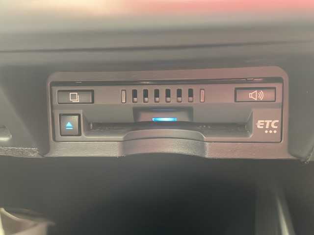 トヨタ クラウン ハイブリッド RS アドバンス 岐阜県 2020(令2)年 3.3万km パール 純正ナビ/Bluetooth/フルセグTV/全周囲モニター/トヨタセーフティセンス/プリクラッシュセーフティ/ブラインドスポットモニター/レーダークルーズコントロール/ロードサインアシスト/ヘッドアップディスプレイ/オートマチックハイビーム/黒革シート/前席パワーシート/シートヒーター/ベンチレーションシート/ステアリングヒーター/車高調/ビルトインETC/LEDヘッドライト/パドルシフト/電動パーキング/スカッフプレート