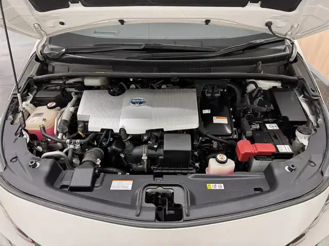トヨタ プリウス ＰＨＶ A プレミアム 三重県 2018(平30)年 5.4万km ホワイトパールクリスタルシャイン プラグインハイブリッド/FF/インパネCVT/純正 11.6インチ 縦型ナビ/（AM/FM/USB/iPod/Bluetooth/AUX/TV）/バックカメラ/モデリスタエアロ（F/S/R下）/【OP】ETC2.0/Toyota Safety Sense/・プリクラッシュセーフティ/・レーンディパーチャーアラート（操舵支援付）/・レーダークルコン/・オートハイビーム/・ふらつき検知機能/・ブラインドスポットモニター/・インテリジェントクリアランスソナー（巻き込み警報機能付）/・シンプルインテリジェントパーキングアシスト/など/装備/・本革シート/・シートヒーター（D/N）/・ステアリングヒーター/・カラーヘッドアップディスプレイ/・AC100Vアクセサリーコンセント（ヴィークルパワーコネクター付・V2H対応・コンセント2ヶ）/・オートエアコン/・オートライト/・4灯 LEDヘッドライト＆LED フロントフォグランプ/・【OP】純正17inAW/・ステアリングスイッチ/・プッシュスタート/・スマートキーx2/・保/取/ナビ取/・充電ケーブル（AC200V用・7m）/など