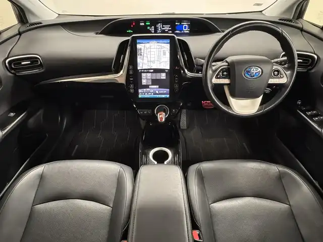 トヨタ プリウス ＰＨＶ A プレミアム 三重県 2018(平30)年 5.4万km ホワイトパールクリスタルシャイン プラグインハイブリッド/FF/インパネCVT/純正 11.6インチ 縦型ナビ/（AM/FM/USB/iPod/Bluetooth/AUX/TV）/バックカメラ/モデリスタエアロ（F/S/R下）/【OP】ETC2.0/Toyota Safety Sense/・プリクラッシュセーフティ/・レーンディパーチャーアラート（操舵支援付）/・レーダークルコン/・オートハイビーム/・ふらつき検知機能/・ブラインドスポットモニター/・インテリジェントクリアランスソナー（巻き込み警報機能付）/・シンプルインテリジェントパーキングアシスト/など/装備/・本革シート/・シートヒーター（D/N）/・ステアリングヒーター/・カラーヘッドアップディスプレイ/・AC100Vアクセサリーコンセント（ヴィークルパワーコネクター付・V2H対応・コンセント2ヶ）/・オートエアコン/・オートライト/・4灯 LEDヘッドライト＆LED フロントフォグランプ/・【OP】純正17inAW/・ステアリングスイッチ/・プッシュスタート/・スマートキーx2/・保/取/ナビ取/・充電ケーブル（AC200V用・7m）/など