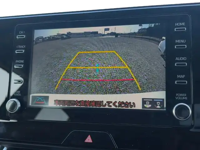 トヨタ ハリアー S 鹿児島県 2022(令4)年 5.5万km ホワイトパールクリスタルシャイン 〇純正8インチナビ/〇AppleCarPlay/AndroidAuto/〇バックカメラ/〇ETC/〇ドライブレコーダー/〇セーフティセンス/・プリクラッシュセーフティ/・レーントレーシングアシスト/・レーダークルーズコントロール/・オートマチックハイビーム/・ロードサインアシスト/〇パーキングサポートブレーキ/〇革巻きステアリング/〇LEDヘッドライト/〇オートライト/〇純正17インチアルミ/〇前席左右独立温度調整オートエアコン/〇スマートキー/〇禁煙車