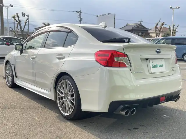 スバル ＷＲＸ Ｓ４ 2．0GT‐S アイサイト 愛媛県 2017(平29)年 8.7万km クリスタルホワイトP 純正7型ナビ(BT/フルセグTV)/バックカメラ/サイドカメラ/アイサイトVer.3/全車速追従機能付クルーズコントロール/アドバンスドセイフティパッケージ/プリクラッシュブレーキ/アクティブレーンキープ/AT誤発進抑制制御/AT誤後進抑制制御/ふらつき警報/ブラインドスポットモニター/STiフロンアンダーリップ/ハーフレザーシート/前席パワーシート/パドルシフト/LEDアクセサリーライナー/LEDヘッドライト/オートライト/USB電源/シガーソケット/ドアバイザー/ヒルホールドスイッチ/電動パーキングブレーキ/現状サマー(純正AW)(245/40/R18)/BRIDGESTONE POTENZA Adrenalin RE004/禁煙車
