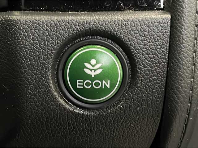 ホンダ シャトル ハイブリッド ホンダセンシング 新潟県 2018(平30)年 6.9万km ルナシルバーM 　社外ナビ/　Bluetooth/　フルセグテレビ/　バックカメラ/　アイドリングストップ/　バックカメラ/　ウィンカーミラー/　クルーズコントロール/　ドアバイザー/　プッシュスタート/　ETC/　ドライブレコーダー