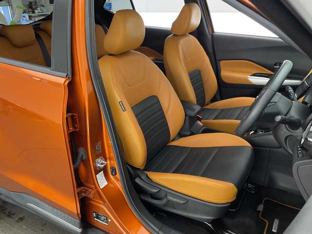 日産 キックス X ツートーンインテリアED 宮崎県 2020(令2)年 2.3万km プレミアムホライズンオレンジ/ピュアブラック 2トーン 禁煙車/エマージェンシーブレーキ/純正9型ナビTV/（CD/DVD/Bluetooth/FMAM/フルセグTV)/純正ビルトインETC/純正ドライブレコーダー/純正セキュリティアラーム/純正17インチアルミ/純正LEDオートライト/純正LEDフォグ/純正フロアマット/プロパイロット/アラウンドビューモニター/オートマチックハイビーム/デジタルインナーミラー/クリアランスソナー/電子パーキング/オートホールド/ステアリングヒーター/前席シートヒーター/オートエアコン/本革巻ハンドル/ハーフレザーシート/インテリジェントキー/プッシュエンジンスタート/スペアキー/新車時保証書/取扱い説明書