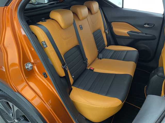 日産 キックス X ツートーンインテリアED 宮崎県 2020(令2)年 2.3万km プレミアムホライズンオレンジ/ピュアブラック 2トーン 禁煙車/エマージェンシーブレーキ/純正9型ナビTV/（CD/DVD/Bluetooth/FMAM/フルセグTV)/純正ビルトインETC/純正ドライブレコーダー/純正セキュリティアラーム/純正17インチアルミ/純正LEDオートライト/純正LEDフォグ/純正フロアマット/プロパイロット/アラウンドビューモニター/オートマチックハイビーム/デジタルインナーミラー/クリアランスソナー/電子パーキング/オートホールド/ステアリングヒーター/前席シートヒーター/オートエアコン/本革巻ハンドル/ハーフレザーシート/インテリジェントキー/プッシュエンジンスタート/スペアキー/新車時保証書/取扱い説明書