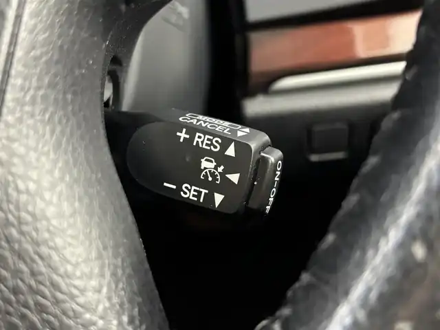 トヨタ クラウン ハイブリッド ロイヤルサルーン 福岡県 2015(平27)年 7.8万km ブラック 純正ナビ（フルセグＴＶ）　/全方位カメラ　/プリクラッシュセーフティ　/コーナーセンサー　/レーダークルコン　/シートヒーター　/ステアリングヒーター　/アイドリングストップ　/ＥＴＣ　/前後ドラレコ　/純正フロアマット/純正16インチアルミホイール