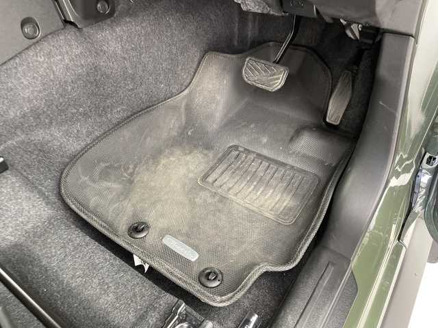 スズキ ジムニー シエラ JC 群馬県 2024(令6)年 1.3万km ジャングルグリーン ４ＷＤターボ　９型ナビ　バックカメラ　ＥＴＣ　前後ドラレコ　クルーズコントロール　衝突被害軽減ブレーキ　レーンアシスト　シートヒーター　LEDヘッドライト　オートライト　スマートキー　禁煙車