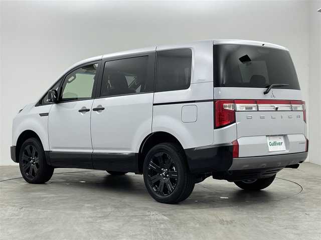 三菱 デリカＤ：５ シャモニー 群馬県 2025(令7)年 0.1万km未満 パール 登録済未使用車　マルチアラウンドモニター　ブラインドスポットモニター　レーダークルーズコントロール　レーンキープアシスト　衝突軽減ブレーキ　パワーバックドア　ステアリングヒーター　両側パワスラ