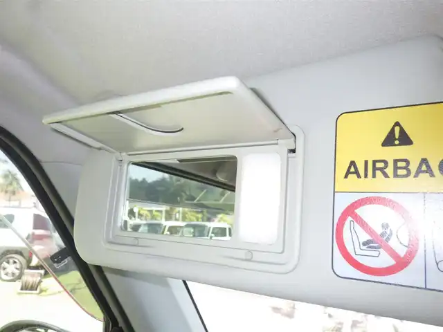 スズキ ラパン F リミテッド 千葉県 2017(平29)年 4.7万km フォーンベージュM スズキセーフティサポート/社外メモリーナビ/地デジTV/【DVD/CD再生機能　Bluetooth接続】/運転席シートヒーター/革巻きステアリング/HIDヘッドライト/ウインカーミラー/純正14インチアルミホイル/携帯リモコン