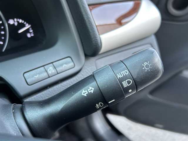 レクサス ＬＳ 460 バージョンL 愛媛県 2015(平27)年 11万km ブラック ステアリングヒーター/シートメモリー/ステアリングリモコン/後席サンシェード/全席シートヒーター/全席エアーシート/純正ナビ/純正フロアマット/黒革シート/バックカメラ/ハンドルヒーター/レクサスプレミアムサウンドシステム/ドライブモード切替（コンフォート、エコ、ノーマル、スポーツS、Sプラス、SNOW）/エンジンスタートボタン/パワステ/パワーウィンドウ/コンセント/Bluetooth/USB/ドラレコ/全席パワーシート/前後コーナーセンサー/ABS/横滑り防止/盗難防止装置/オートライト