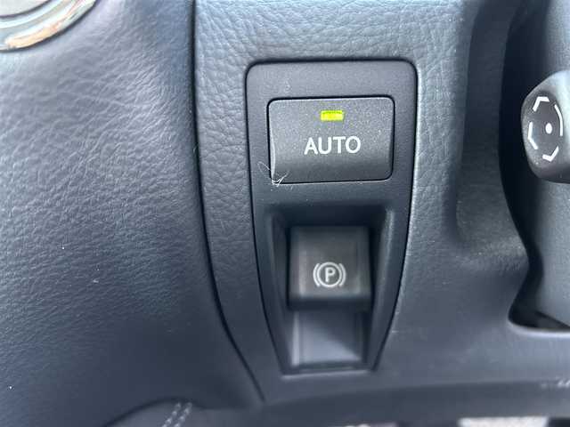 レクサス ＬＳ 460 バージョンL 愛媛県 2015(平27)年 11万km ブラック ステアリングヒーター/シートメモリー/ステアリングリモコン/後席サンシェード/全席シートヒーター/全席エアーシート/純正ナビ/純正フロアマット/黒革シート/バックカメラ/ハンドルヒーター/レクサスプレミアムサウンドシステム/ドライブモード切替（コンフォート、エコ、ノーマル、スポーツS、Sプラス、SNOW）/エンジンスタートボタン/パワステ/パワーウィンドウ/コンセント/Bluetooth/USB/ドラレコ/全席パワーシート/前後コーナーセンサー/ABS/横滑り防止/盗難防止装置/オートライト