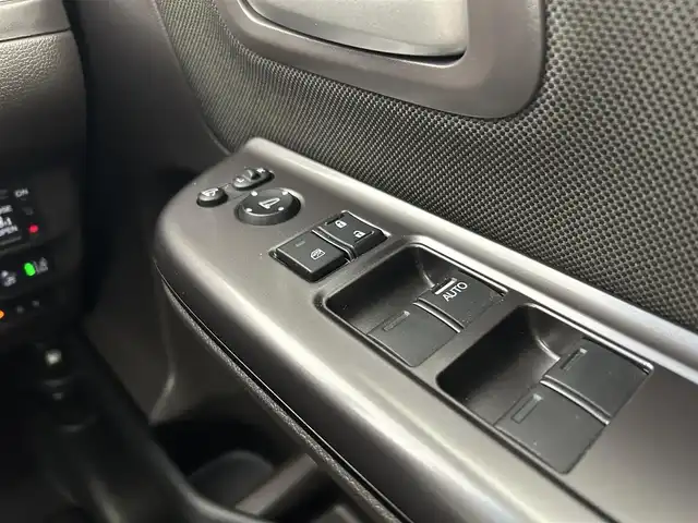 ホンダ フリード G ホンダセンシング 千葉県 2021(令3)年 3.1万km クリスタルブラックパール 禁煙車/ホンダセンシング/純正9型ナビ（VXM-217VFNi）/CD/DVD/SD/USB/Bluetooth/フルセグTV/バックカメラ/両側電動スライドドア/衝突軽減ブレーキ/レーダークルーズコントロール/レーンアシスト/横滑り防止機能/アイドリングストップ/シートヒーター/ビルトインETC/LEDオートライト/後席ロールサンシェード/スマートキー/プッシュスタート/スペアキー1本/取扱説明書/保証書