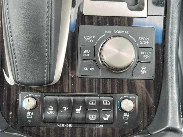レクサス ＬＳ 600hL エグゼクティブP 千葉県 2015(平27)年 8.3万km ブラック サンルーフ　黒革　ナビ　マークレビンソン　リアエンターテイメントシステム　バックカメラ　ETC 全席エアシート　電動シート　リアマッサージ機能 ドラレコ 21インチAW ブレンボキャリパー 外ブレーキ