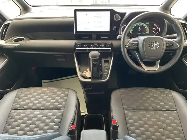 トヨタ ヴォクシー S－Z 埼玉県 2023(令5)年 1.8万km アティチュードブラックマイカ セーフティセンス/純正ディスプレイオーディオ/ BT/TV/CD/DVD/AppleCarPlay/AndroidAuto/バックカメラ/フリップダウンモニター/レーダークルーズコントロール/ビルトインんETC2.0/前後ドライブレコーダー/LDA/PCS/PDA/ICS/PKSB/RSA/LEDヘッドライト/両側パワースライドドア/ハーフレザーシート/シートヒーター/ETC2.0/スマートキー×2/禁煙車