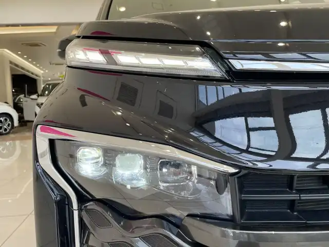 トヨタ ヴォクシー S－Z 埼玉県 2023(令5)年 1.8万km アティチュードブラックマイカ セーフティセンス/純正ディスプレイオーディオ/ BT/TV/CD/DVD/AppleCarPlay/AndroidAuto/バックカメラ/フリップダウンモニター/レーダークルーズコントロール/ビルトインんETC2.0/前後ドライブレコーダー/LDA/PCS/PDA/ICS/PKSB/RSA/LEDヘッドライト/両側パワースライドドア/ハーフレザーシート/シートヒーター/ETC2.0/スマートキー×2/禁煙車