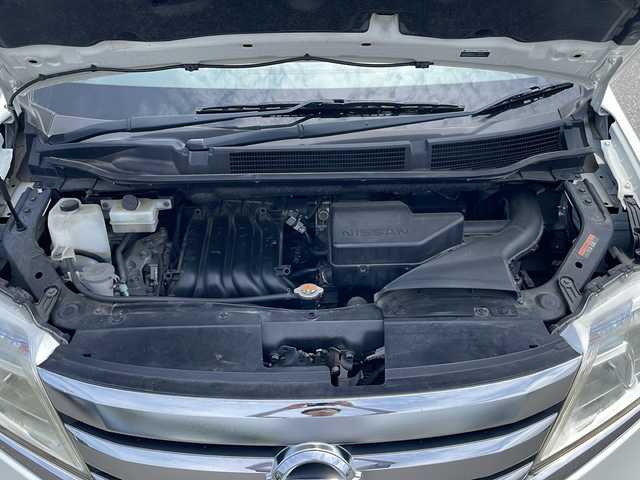日産 セレナ ハイウェイS G Sハイブリッド 岩手県 2012(平24)年 12.4万km ブリリアントホワイトパール 純正7型SDナビ/ワンセグTV/ビルトインETC/クルーズコントロール/アイドリングストップ/オートライト/HIDヘッドライト/フォグランプ/スマートキー/スペアキー/プッシュスタート/電動格納ミラー/純正16インチAW/純正ドアバイザー/保証書/取扱説明書