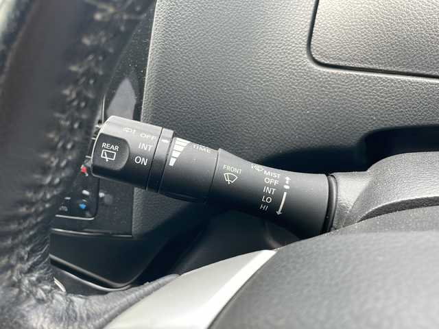 日産 セレナ ハイウェイS G Sハイブリッド 岩手県 2012(平24)年 12.4万km ブリリアントホワイトパール 純正7型SDナビ/ワンセグTV/ビルトインETC/クルーズコントロール/アイドリングストップ/オートライト/HIDヘッドライト/フォグランプ/スマートキー/スペアキー/プッシュスタート/電動格納ミラー/純正16インチAW/純正ドアバイザー/保証書/取扱説明書