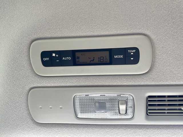 日産 セレナ ハイウェイS G Sハイブリッド 岩手県 2012(平24)年 12.4万km ブリリアントホワイトパール 純正7型SDナビ/ワンセグTV/ビルトインETC/クルーズコントロール/アイドリングストップ/オートライト/HIDヘッドライト/フォグランプ/スマートキー/スペアキー/プッシュスタート/電動格納ミラー/純正16インチAW/純正ドアバイザー/保証書/取扱説明書