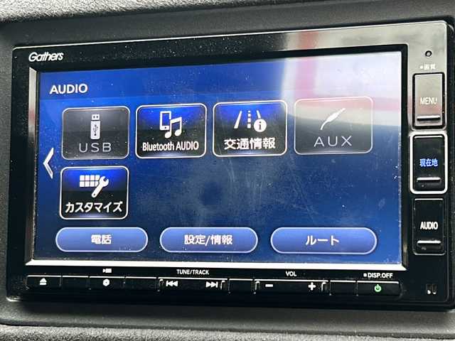 ホンダ ヴェゼル ハイブリッド RS ホンダセンシング 静岡県 2020(令2)年 5.4万km プラチナホワイトパール 【安全装備】/ホンダセンシング/アダプティブ・クルーズ・コントロール（ACC）/・作動車速域：約30km/hから100km/h間/車線維持支援システム（LKAS）/・作動車速：約65km/hから100km/h間/・ステアリング制御/衝突軽減ブレーキ（CMBS）/・歩行者検知機能/・作動車速：約80km/h未満時/・対向車車速：約30km/hから80km/h時/誤発進抑制機能（前進）/・ミリ波レーダー検知：作動車速10km/h未満/歩行者事故低減ステアリング/・作動車速10km/hから40km/h間/路外逸脱抑制機能/・作動車速：約60km/hから100km/h間/先行車発進お知らせ機能/標識認識機能/【主要装備】/純正ナビ　/フルセグ　/バックカメラ　/ＬＥＤヘッドライト　/ハーフレザーシート　/スマートキー　/プッシュスタート　/ドライブレコーダー　/シートヒーター/純正18インチアルミホイール　