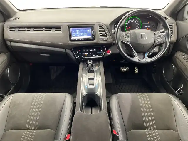 ホンダ ヴェゼル ハイブリッド RS ホンダセンシング 栃木県 2020(令2)年 5.4万km プラチナホワイトパール ＳＤナビ/（ＣＤ／ＤＶＤ／フルセグＴＶ）/バックカメラ/ホンダセンシング/アダプティブ・クルーズ・コントロール/車線維持支援システム/衝突軽減ブレーキ/歩行者検知機能/誤発進抑制機能/ミリ波レーダー検知/歩行者事故低減ステアリング/路外逸脱抑制機能/先行車発進お知らせ機能/標識認識機能/ＥＴＣ/ＬＥＤヘッドライト　/ハーフレザーシート　/スマートキー　/プッシュスタート　/ドライブレコーダー　/シートヒーター/純正18インチアルミホイール　