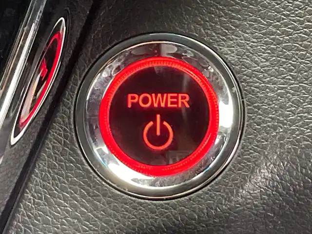 ホンダ ヴェゼル ハイブリッド RS ホンダセンシング 栃木県 2020(令2)年 5.4万km プラチナホワイトパール ＳＤナビ/（ＣＤ／ＤＶＤ／フルセグＴＶ）/バックカメラ/ホンダセンシング/アダプティブ・クルーズ・コントロール/車線維持支援システム/衝突軽減ブレーキ/歩行者検知機能/誤発進抑制機能/ミリ波レーダー検知/歩行者事故低減ステアリング/路外逸脱抑制機能/先行車発進お知らせ機能/標識認識機能/ＥＴＣ/ＬＥＤヘッドライト　/ハーフレザーシート　/スマートキー　/プッシュスタート　/ドライブレコーダー　/シートヒーター/純正18インチアルミホイール　