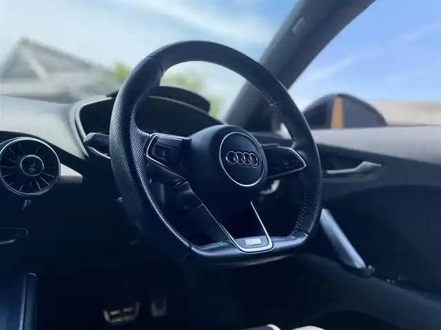 アウディ ＴＴクーペ 1．8 TFSI Sライン 栃木県 2018(平30)年 3.7万km ミトスブラックメタリック Sラインパッケージ/マトリクスLEDヘッドライト/バーチャルコックピット/アドバンストキー /ハーフレザー /クルーズコントロール/ナビ/バックカメラ/フルセグTV/ETC/パーキングエイド /ドライブレコーダー