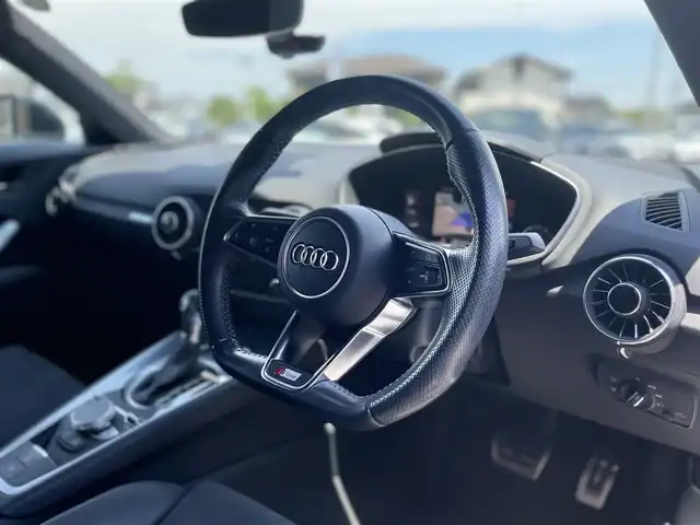 アウディ ＴＴクーペ 1．8 TFSI Sライン 栃木県 2018(平30)年 3.7万km ミトスブラックメタリック Sラインパッケージ/マトリクスLEDヘッドライト/バーチャルコックピット/アドバンストキー /ハーフレザー /クルーズコントロール/ナビ/バックカメラ/フルセグTV/ETC/パーキングエイド /ドライブレコーダー