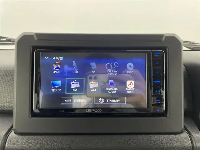 スズキ ジムニー XC 群馬県 2025(令7)年 0.1万km未満 ミディアムグレー 届出済未使用車　登録時走行距離62km/―――――――――――――――/純正SDナビ/（フルセグTV/BT/CD/DVD）/スズキセーフティサポート/・デュアルセンサーブレーキサポート/・車線逸脱警報機能/・ふらつき警報機能/・先行車発進お知らせ機能/・ハイビームアシスト/・標識認識/リヤパーキングセンサー/クルーズコントロール/前席シートヒーター/LEDヘッドライト/フォグランプ/純正アルミホイール/ダウンヒルアシストコントロール/プッシュスタート/スマートキー