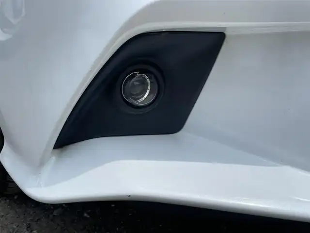 レクサス ＩＳ 300h Fスポーツ 福岡県 2014(平26)年 9.8万km ホワイトパールクリスタルシャイン 純正7SDナビ(フルセグ/CD/DVD/BT)バックモニターコーナーセンサーブラインドスポットモニターレーダークルーズコントロールドラレコETC純正フロアマット純正LEDヘットライト純正１８インチアルミホイール