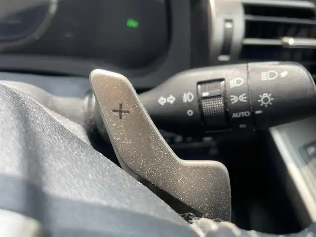 レクサス ＩＳ 300h Fスポーツ 福岡県 2014(平26)年 9.8万km ホワイトパールクリスタルシャイン 純正7SDナビ(フルセグ/CD/DVD/BT)バックモニターコーナーセンサーブラインドスポットモニターレーダークルーズコントロールドラレコETC純正フロアマット純正LEDヘットライト純正１８インチアルミホイール
