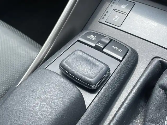 レクサス ＩＳ 300h Fスポーツ 福岡県 2014(平26)年 9.8万km ホワイトパールクリスタルシャイン 純正7SDナビ(フルセグ/CD/DVD/BT)バックモニターコーナーセンサーブラインドスポットモニターレーダークルーズコントロールドラレコETC純正フロアマット純正LEDヘットライト純正１８インチアルミホイール