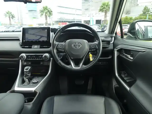 トヨタ ＲＡＶ４ G Zパッケージ 千葉県 2019(令1)年 9.1万km ホワイトパールクリスタルシャイン 所解中/Toyota Safety Sense/・プリクラッシュセーフティ/・レーンディパーチャーアラート/・オートハイビーム/・レーダークルーズコントロール/・ブラインドスポットモニター/パワーバックドア/デジタルインナーミラー/ブラックレザーシート/運転席パワーシート/前席シートヒーター/純正SDナビ/地デジTV/【DVD/CD再生機能　Bluetooth接続】/バックカメラ/ドライブレコーダー（前後撮影）/革巻きステアリング/ETC/LEDヘッドライト/フォグライト/ウインカーミラー/社外18インチアルミホイル/サイド/カーテンエアバッグ/スマートキー