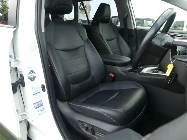 トヨタ ＲＡＶ４ G Zパッケージ 千葉県 2019(令1)年 9.1万km ホワイトパールクリスタルシャイン 所解中/Toyota Safety Sense/・プリクラッシュセーフティ/・レーンディパーチャーアラート/・オートハイビーム/・レーダークルーズコントロール/・ブラインドスポットモニター/パワーバックドア/デジタルインナーミラー/ブラックレザーシート/運転席パワーシート/前席シートヒーター/純正SDナビ/地デジTV/【DVD/CD再生機能　Bluetooth接続】/バックカメラ/ドライブレコーダー（前後撮影）/革巻きステアリング/ETC/LEDヘッドライト/フォグライト/ウインカーミラー/社外18インチアルミホイル/サイド/カーテンエアバッグ/スマートキー