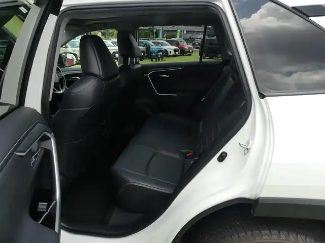トヨタ ＲＡＶ４ G Zパッケージ 千葉県 2019(令1)年 9.1万km ホワイトパールクリスタルシャイン 所解中/Toyota Safety Sense/・プリクラッシュセーフティ/・レーンディパーチャーアラート/・オートハイビーム/・レーダークルーズコントロール/・ブラインドスポットモニター/パワーバックドア/デジタルインナーミラー/ブラックレザーシート/運転席パワーシート/前席シートヒーター/純正SDナビ/地デジTV/【DVD/CD再生機能　Bluetooth接続】/バックカメラ/ドライブレコーダー（前後撮影）/革巻きステアリング/ETC/LEDヘッドライト/フォグライト/ウインカーミラー/社外18インチアルミホイル/サイド/カーテンエアバッグ/スマートキー