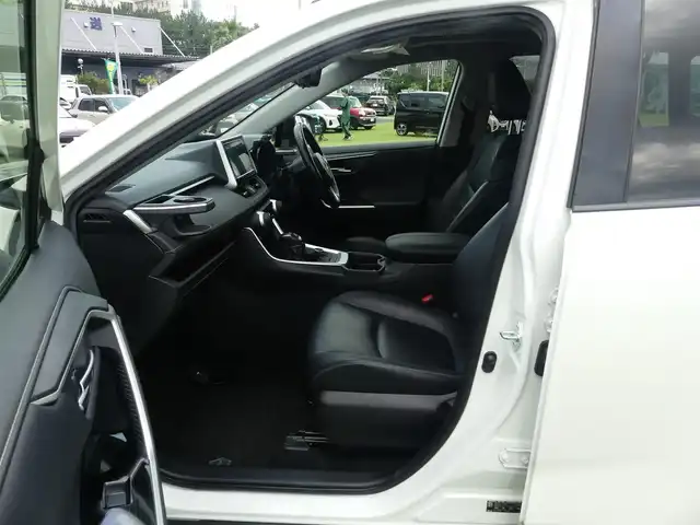 トヨタ ＲＡＶ４ G Zパッケージ 千葉県 2019(令1)年 9.1万km ホワイトパールクリスタルシャイン 所解中/Toyota Safety Sense/・プリクラッシュセーフティ/・レーンディパーチャーアラート/・オートハイビーム/・レーダークルーズコントロール/・ブラインドスポットモニター/パワーバックドア/デジタルインナーミラー/ブラックレザーシート/運転席パワーシート/前席シートヒーター/純正SDナビ/地デジTV/【DVD/CD再生機能　Bluetooth接続】/バックカメラ/ドライブレコーダー（前後撮影）/革巻きステアリング/ETC/LEDヘッドライト/フォグライト/ウインカーミラー/社外18インチアルミホイル/サイド/カーテンエアバッグ/スマートキー