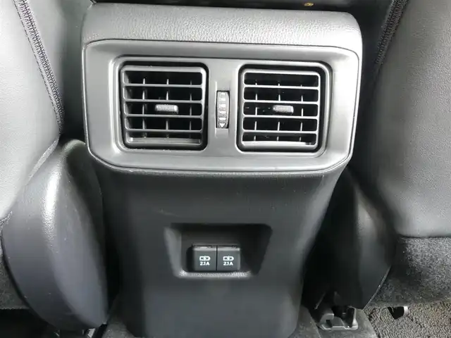 トヨタ ＲＡＶ４ G Zパッケージ 千葉県 2019(令1)年 9.1万km ホワイトパールクリスタルシャイン 所解中/Toyota Safety Sense/・プリクラッシュセーフティ/・レーンディパーチャーアラート/・オートハイビーム/・レーダークルーズコントロール/・ブラインドスポットモニター/パワーバックドア/デジタルインナーミラー/ブラックレザーシート/運転席パワーシート/前席シートヒーター/純正SDナビ/地デジTV/【DVD/CD再生機能　Bluetooth接続】/バックカメラ/ドライブレコーダー（前後撮影）/革巻きステアリング/ETC/LEDヘッドライト/フォグライト/ウインカーミラー/社外18インチアルミホイル/サイド/カーテンエアバッグ/スマートキー