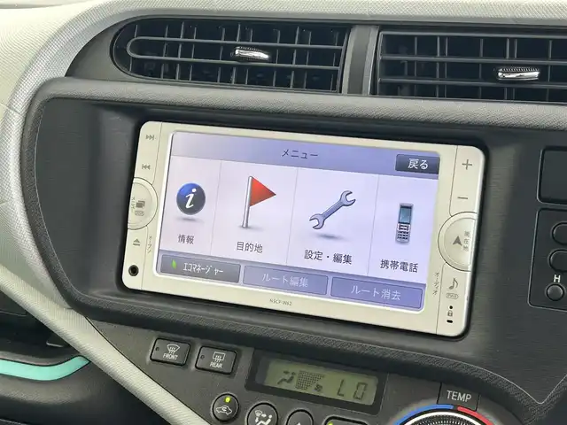 トヨタ アクア S 福井県 2013(平25)年 1.3万km クールソーダメタリック 純正ＳＤナビ/スマートキー/オートライト/アイドリングストップ/ワンセグテレビ/フロアマット/横滑り防止装置/コーナーセンサー/ドライブレコーダー/プッシュスタートボタン/ＥＴＣ/ハロゲンランプ