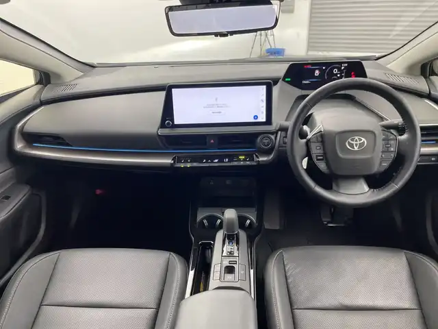 トヨタ プリウス Z 三重県 2023(令5)年 1.8万km アティチュードブラックマイカ 禁煙車　/ＢＳＭ　/全方位モニター　/モデリスタアルミ　/純正ナビ/AM/FM/BT/HDMI/USB/フルセグTV　/デジタルインナーミラー　/パワーバックドア　/シートヒーター・エアシート　/ワイヤレス充電　/ステアリングヒーター　/スタッドレスタイヤ積込　/２．０ＥＴＣ/レーダークルーズコントロール/トヨタセーフティセンス/AC100V電源