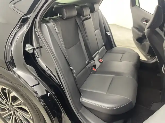 トヨタ プリウス Z 三重県 2023(令5)年 1.8万km アティチュードブラックマイカ 禁煙車　/ＢＳＭ　/全方位モニター　/モデリスタアルミ　/純正ナビ/AM/FM/BT/HDMI/USB/フルセグTV　/デジタルインナーミラー　/パワーバックドア　/シートヒーター・エアシート　/ワイヤレス充電　/ステアリングヒーター　/スタッドレスタイヤ積込　/２．０ＥＴＣ/レーダークルーズコントロール/トヨタセーフティセンス/AC100V電源