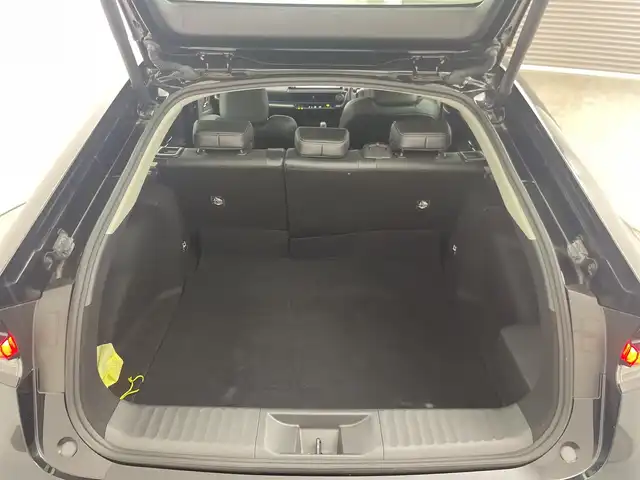 トヨタ プリウス Z 三重県 2023(令5)年 1.8万km アティチュードブラックマイカ 禁煙車　/ＢＳＭ　/全方位モニター　/モデリスタアルミ　/純正ナビ/AM/FM/BT/HDMI/USB/フルセグTV　/デジタルインナーミラー　/パワーバックドア　/シートヒーター・エアシート　/ワイヤレス充電　/ステアリングヒーター　/スタッドレスタイヤ積込　/２．０ＥＴＣ/レーダークルーズコントロール/トヨタセーフティセンス/AC100V電源