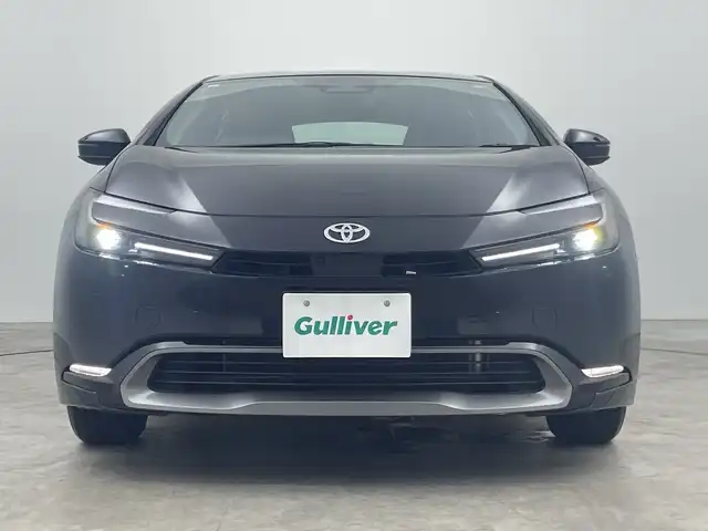 トヨタ プリウス Z 三重県 2023(令5)年 1.8万km アティチュードブラックマイカ 禁煙車　/ＢＳＭ　/全方位モニター　/モデリスタアルミ　/純正ナビ/AM/FM/BT/HDMI/USB/フルセグTV　/デジタルインナーミラー　/パワーバックドア　/シートヒーター・エアシート　/ワイヤレス充電　/ステアリングヒーター　/スタッドレスタイヤ積込　/２．０ＥＴＣ/レーダークルーズコントロール/トヨタセーフティセンス/AC100V電源