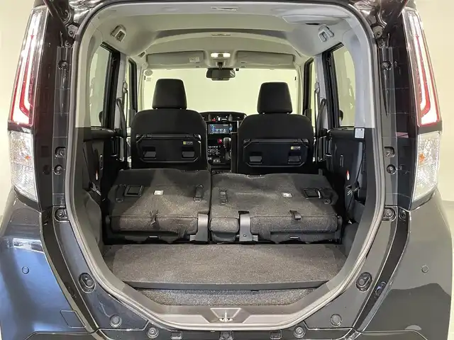 トヨタ ルーミー カスタムG 愛知県 2023(令5)年 2.2万km ブラックマイカメタリック 純正ナビ/（Bluetooth/AM/FM/フルセグTV/Carplay）/衝突軽減ブレーキ/両側電動スライドドア/レーダークルーズコントロール/シートヒーター/LEDオートライト/ETC/バックカメラ/コーナーセンサー/純正14インチAW/スマートキー/スペアキー有/アイドリングストップ/パーキングアシスト