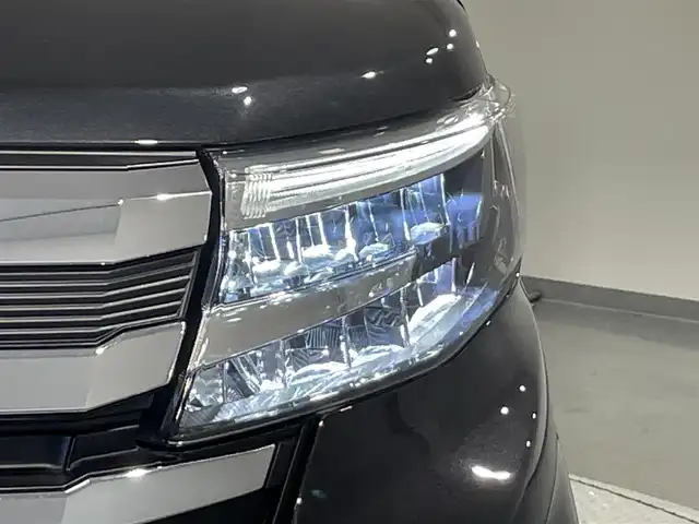 トヨタ ルーミー カスタムG 愛知県 2023(令5)年 2.2万km ブラックマイカメタリック 純正ナビ/（Bluetooth/AM/FM/フルセグTV/Carplay）/衝突軽減ブレーキ/両側電動スライドドア/レーダークルーズコントロール/シートヒーター/LEDオートライト/ETC/バックカメラ/コーナーセンサー/純正14インチAW/スマートキー/スペアキー有/アイドリングストップ/パーキングアシスト