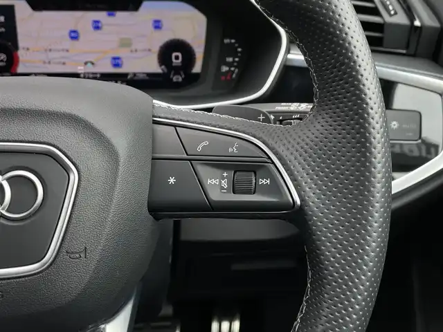 アウディ Ｑ３ SB 35TDIクワトロ Sライン 長野県 2021(令3)年 1万km 白 パノラマサンルーフ　/黒革シート　/ベーシックＰＫＧ（シートヒーター／ＰＷシート／ＰＷバックドア／ＨＯＬＤアシスト）　/ＭＭＩナビ　/３６０°カメラ　/マトリクスＬＥＤヘッドライト　/ＡＣＣ　/サイドアシスト　/パークエイド/19インチAW