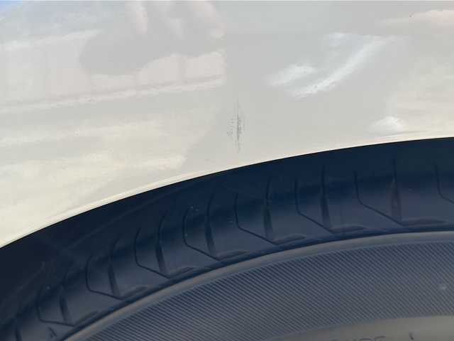 日産 フェアレディ Ｚ 静岡県 2011(平23)年 6.1万km ブリリアントホワイトパール 純正ナビ/・Bluetooth/・FM/AM/・CD/DVD/・AUX/・フルセグTV/主要装備/・ＥＴＣ/・バックカメラ/・パドルシフト/・ＭＴモード付ＡＴ/・プッシュスタート/・キセノンヘッドライト/・スマートキー/・オートライト/・横滑り防止装置/・サイドカーテンエアバッグ/・18インチ純正アルミ/・純正フロアマット