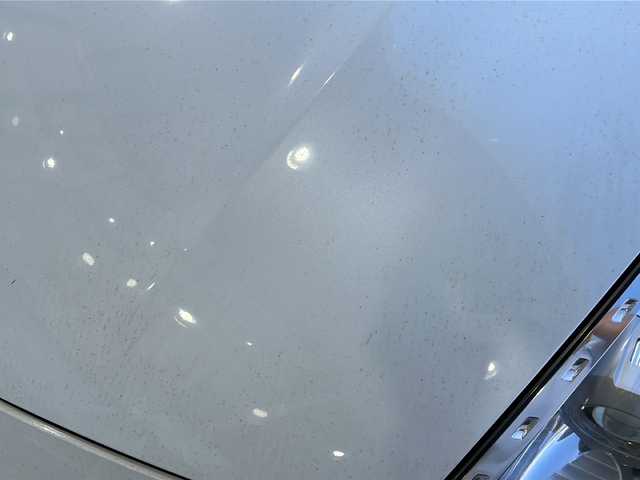 日産 フェアレディ Ｚ 静岡県 2011(平23)年 6.1万km ブリリアントホワイトパール 純正ナビ/・Bluetooth/・FM/AM/・CD/DVD/・AUX/・フルセグTV/主要装備/・ＥＴＣ/・バックカメラ/・パドルシフト/・ＭＴモード付ＡＴ/・プッシュスタート/・キセノンヘッドライト/・スマートキー/・オートライト/・横滑り防止装置/・サイドカーテンエアバッグ/・18インチ純正アルミ/・純正フロアマット