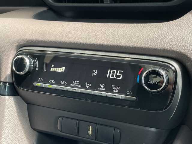 トヨタ ヤリス G 愛知県 2020(令2)年 1.6万km センシュアルレッドマイカ 純正8型ディズプレイオーディオ/全方位カメラ/バックカメラ/コーナーセンサー/LEDヘッドライト/オートマチックハイビーム/ETC/衝突軽減システム/Bluetooth/ステアリングスイッチ/スマートキー/プッシュスタート