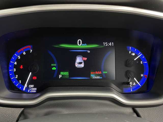 トヨタ カローラ スポーツ ハイブリッドG スタイルPKG 鹿児島県 2020(令2)年 3.4万km プラチナホワイトパールマイカ TRDエアロ【フロント・リア・サイド】/TRDドアハンドルプロテクター/TRDペダルカバー【ブレーキ・アクセル】/サイドドアアンダーガーニッシュ/ステアリングガーニッシュ/専用ドリンクホルダー(D席)/黒ハーフレザーシート/純正9インチディスプレイオーディオ/(USB/AM/FM/Bluetooth/CD/DVD/フルセグTV/ナビキット】/CD・DVDデッキ/バックカメラ/ビルトインETC/前後ドライブレコーダーCOMTEC【DC-DR652】/Toyota Safety Sense/・PCS(プリクラッシュセーフティ)/・LTA(レーントレーシングアシスト)/・RSA(ロードサインアシスト)/・オートマチックハイビーム/・先行車発進告知機能/・レーダークルーズコントロール(全車速追従機能付き)/BSM(ブラインドスポットモニター)/RCTA(リヤクロストラフィックアラート)/PKSB(パーキングサポートブレーキ)/オートライト/クリアランスソナー/コーナーセンサー/シートヒーター(D/N席)/ブレーキホールド/電格ウィンカーミラー/純正フロアマット/純正16インチアルミホイール/USB充電ソケット/スペアキー×１/ドアバイザー/取扱説明書/保証書